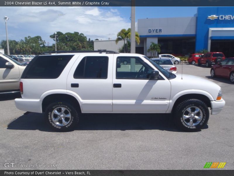Summit White / Graphite Gray 2004 Chevrolet Blazer LS 4x4