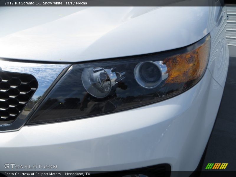 Snow White Pearl / Mocha 2012 Kia Sorento EX