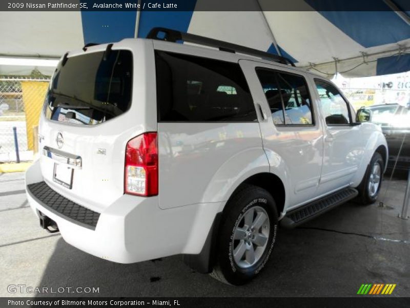 Avalanche White / Cafe Latte 2009 Nissan Pathfinder SE