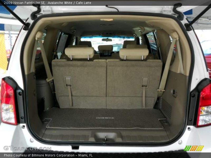 Avalanche White / Cafe Latte 2009 Nissan Pathfinder SE