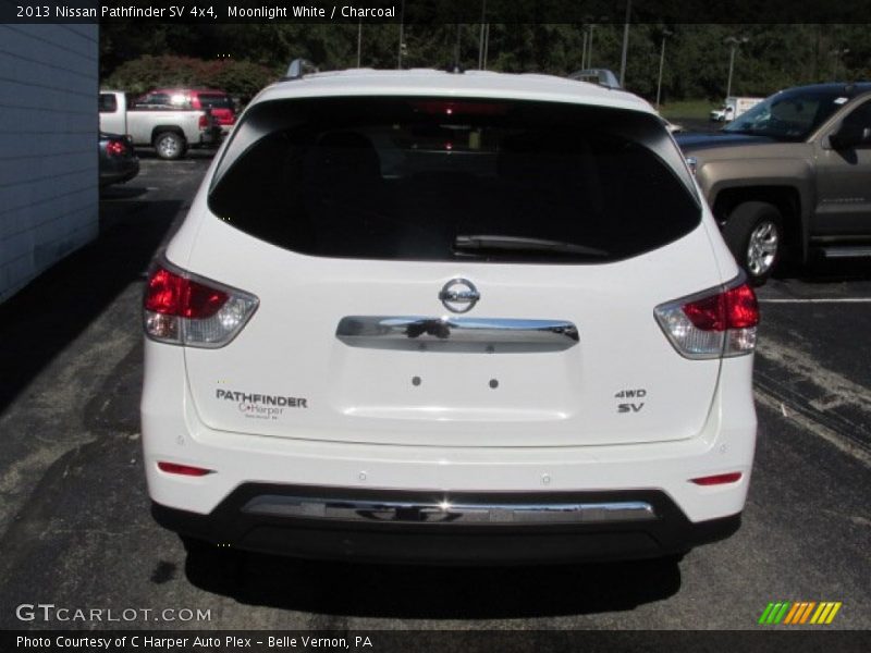 Moonlight White / Charcoal 2013 Nissan Pathfinder SV 4x4