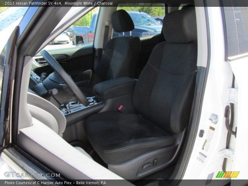 Moonlight White / Charcoal 2013 Nissan Pathfinder SV 4x4