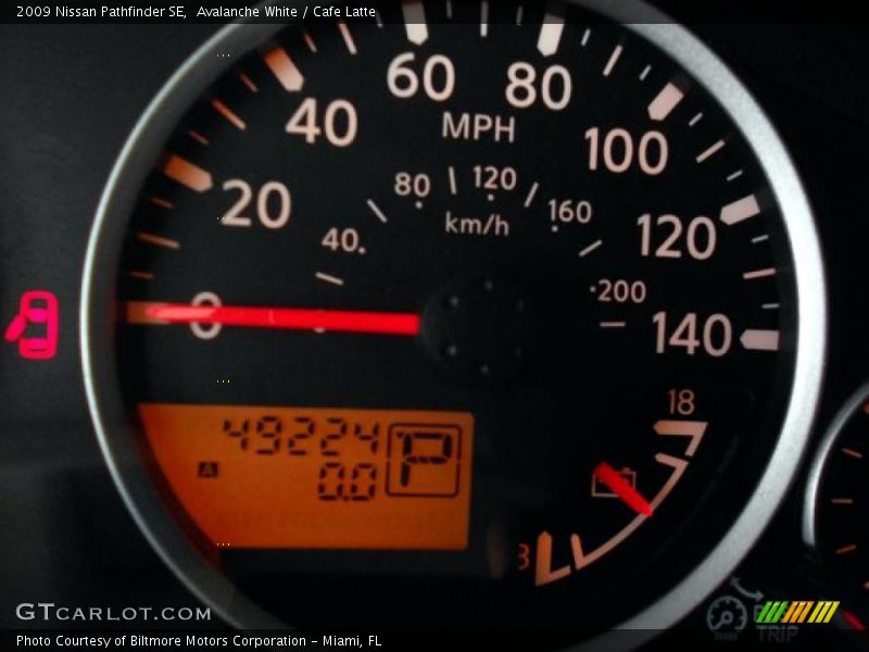 Avalanche White / Cafe Latte 2009 Nissan Pathfinder SE