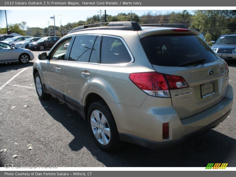 Harvest Gold Metallic / Warm Ivory 2010 Subaru Outback 2.5i Premium Wagon