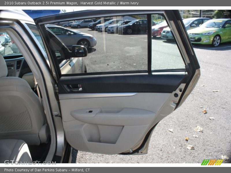 Harvest Gold Metallic / Warm Ivory 2010 Subaru Outback 2.5i Premium Wagon