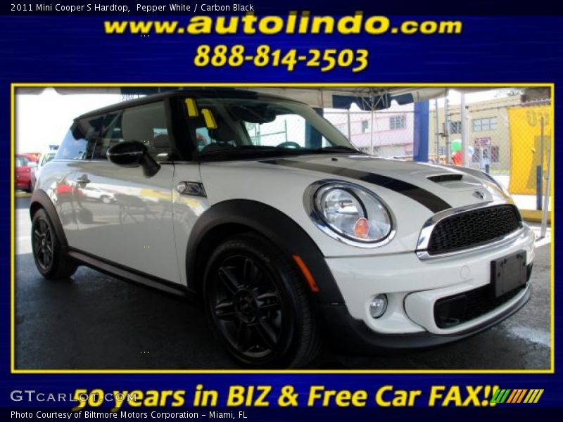 Pepper White / Carbon Black 2011 Mini Cooper S Hardtop