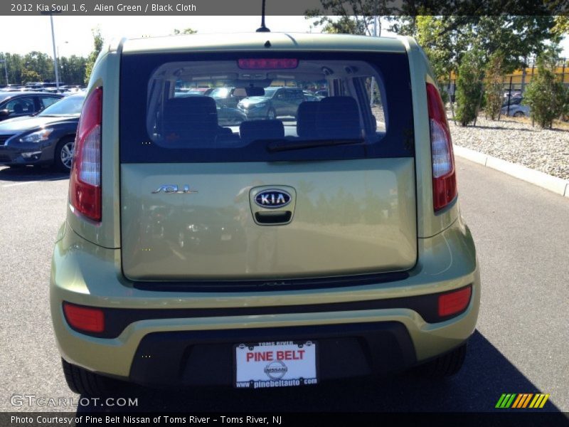 Alien Green / Black Cloth 2012 Kia Soul 1.6