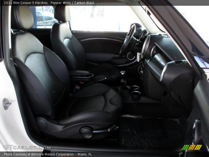Pepper White / Carbon Black 2011 Mini Cooper S Hardtop