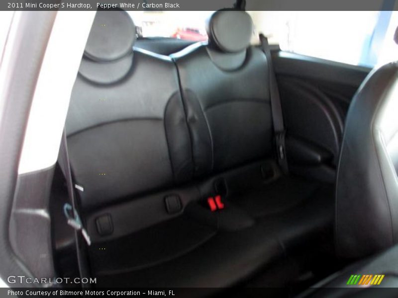 Pepper White / Carbon Black 2011 Mini Cooper S Hardtop