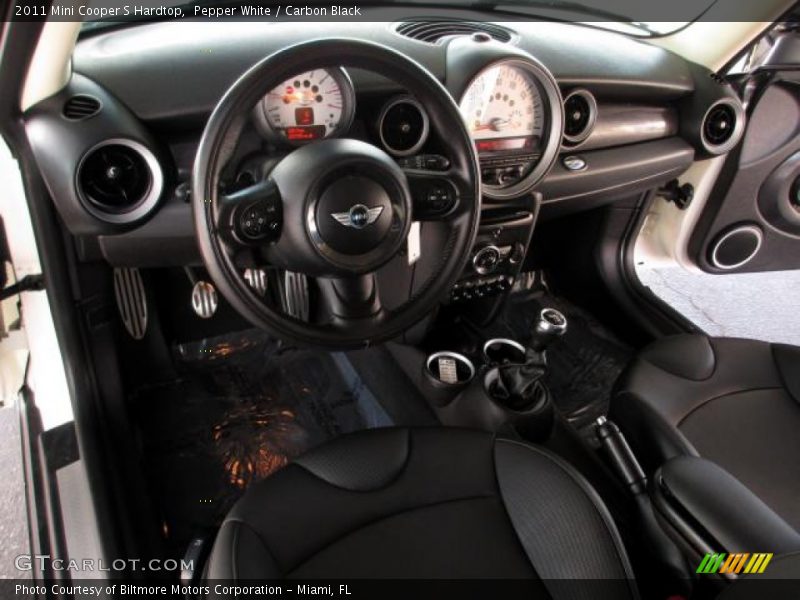 Pepper White / Carbon Black 2011 Mini Cooper S Hardtop