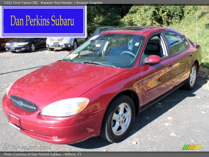 Matador Red Metallic / Medium Graphite 2002 Ford Taurus SES