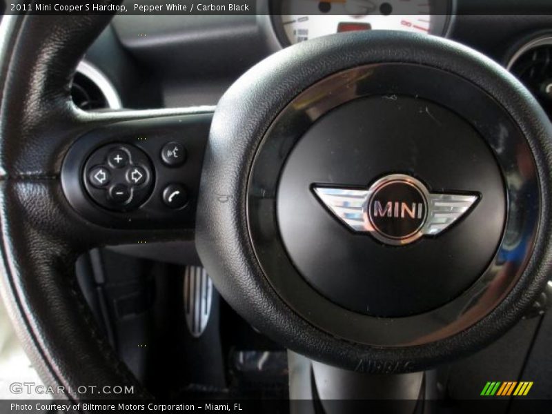 Pepper White / Carbon Black 2011 Mini Cooper S Hardtop