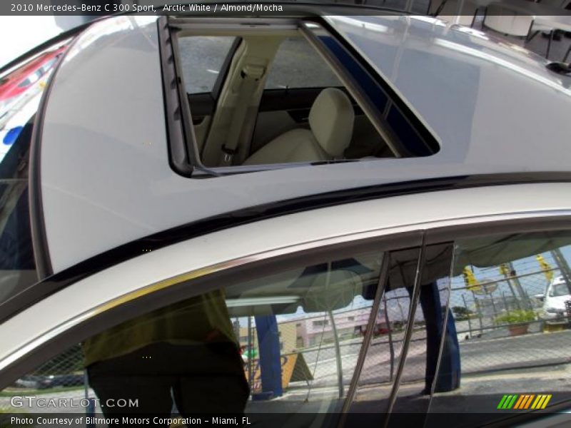 Arctic White / Almond/Mocha 2010 Mercedes-Benz C 300 Sport