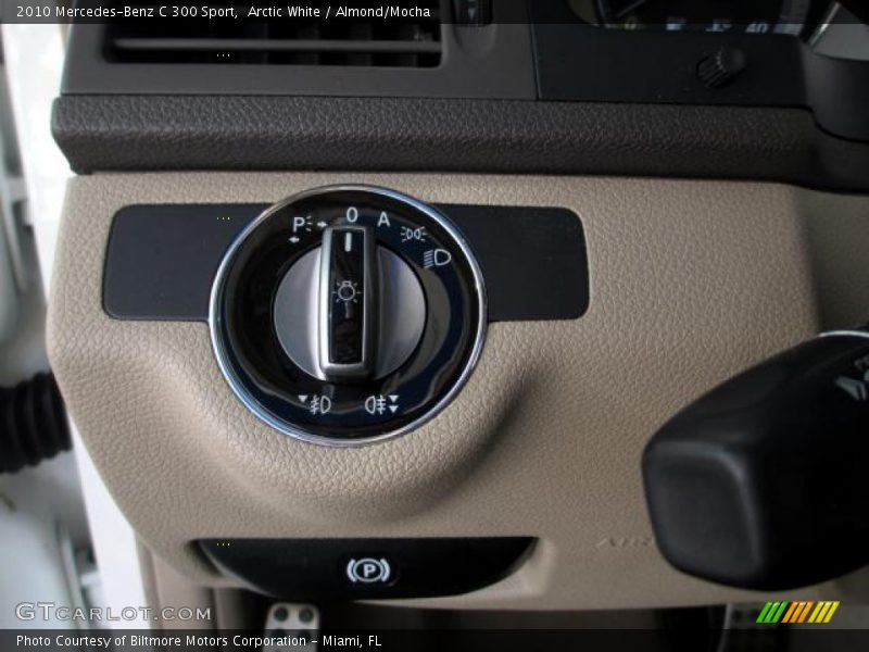 Arctic White / Almond/Mocha 2010 Mercedes-Benz C 300 Sport