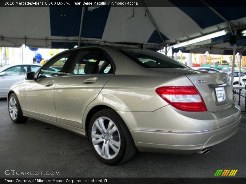 Pearl Beige Metallic / Almond/Mocha 2010 Mercedes-Benz C 300 Luxury