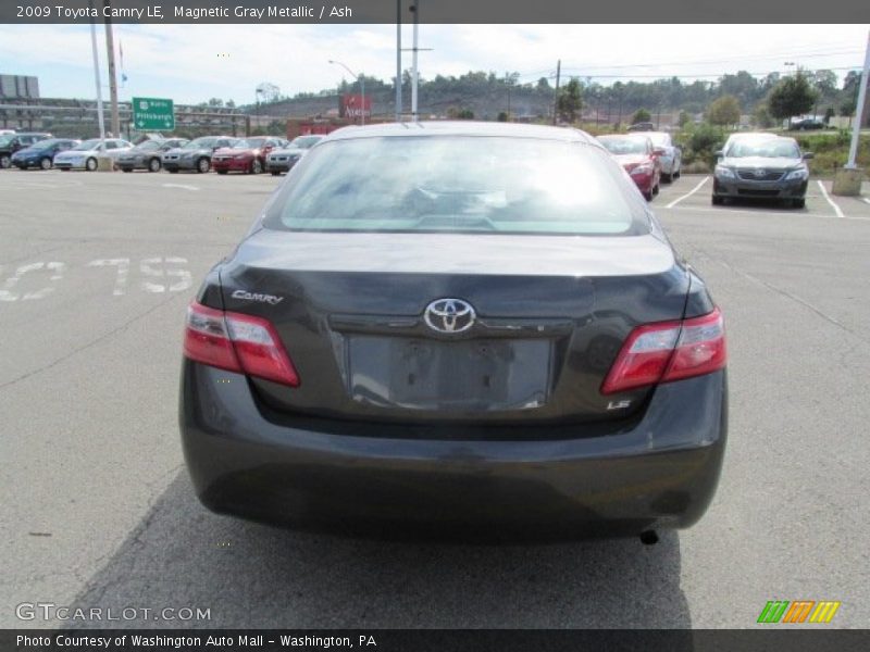 Magnetic Gray Metallic / Ash 2009 Toyota Camry LE