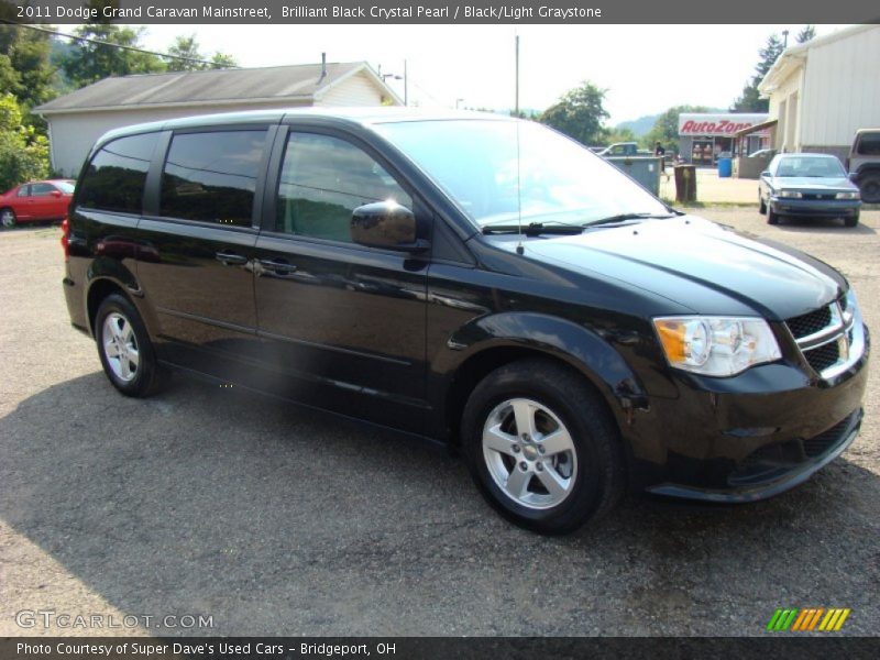 Brilliant Black Crystal Pearl / Black/Light Graystone 2011 Dodge Grand Caravan Mainstreet