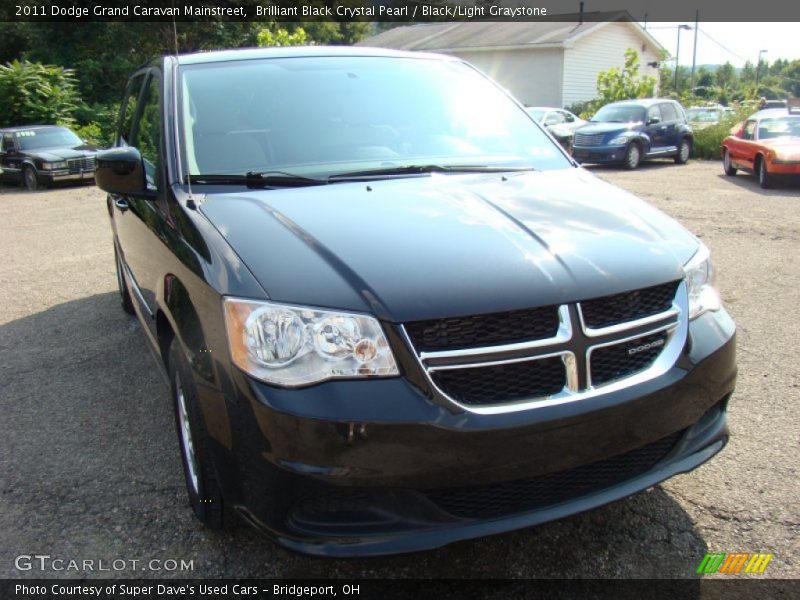 Brilliant Black Crystal Pearl / Black/Light Graystone 2011 Dodge Grand Caravan Mainstreet