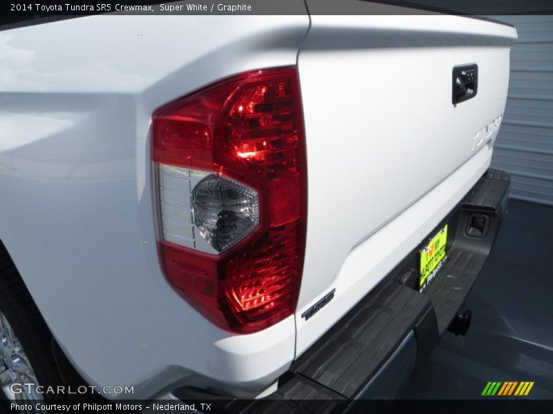 Super White / Graphite 2014 Toyota Tundra SR5 Crewmax