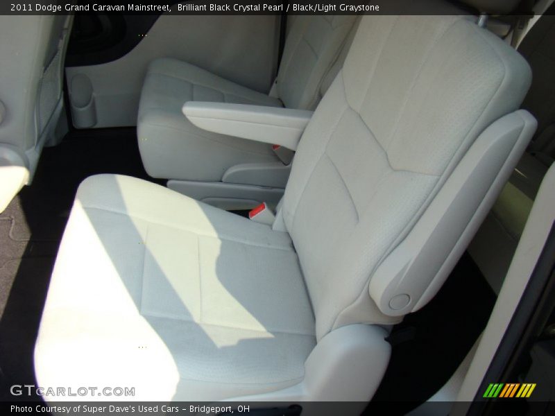 Brilliant Black Crystal Pearl / Black/Light Graystone 2011 Dodge Grand Caravan Mainstreet