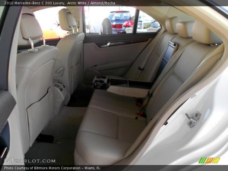 Arctic White / Almond/Mocha 2010 Mercedes-Benz C 300 Luxury