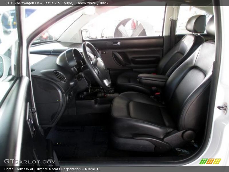 Candy White / Black 2010 Volkswagen New Beetle 2.5 Coupe