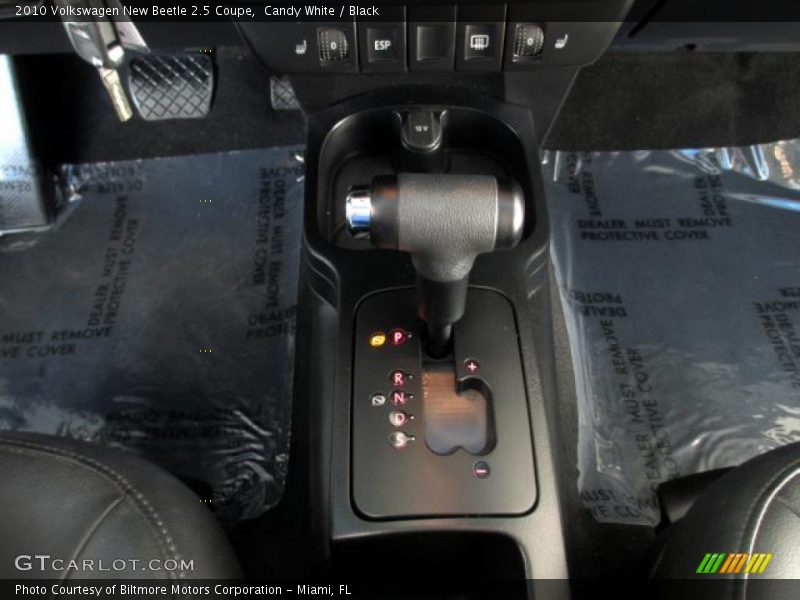 Candy White / Black 2010 Volkswagen New Beetle 2.5 Coupe