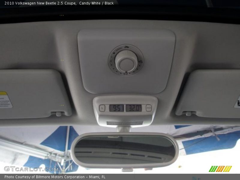 Candy White / Black 2010 Volkswagen New Beetle 2.5 Coupe