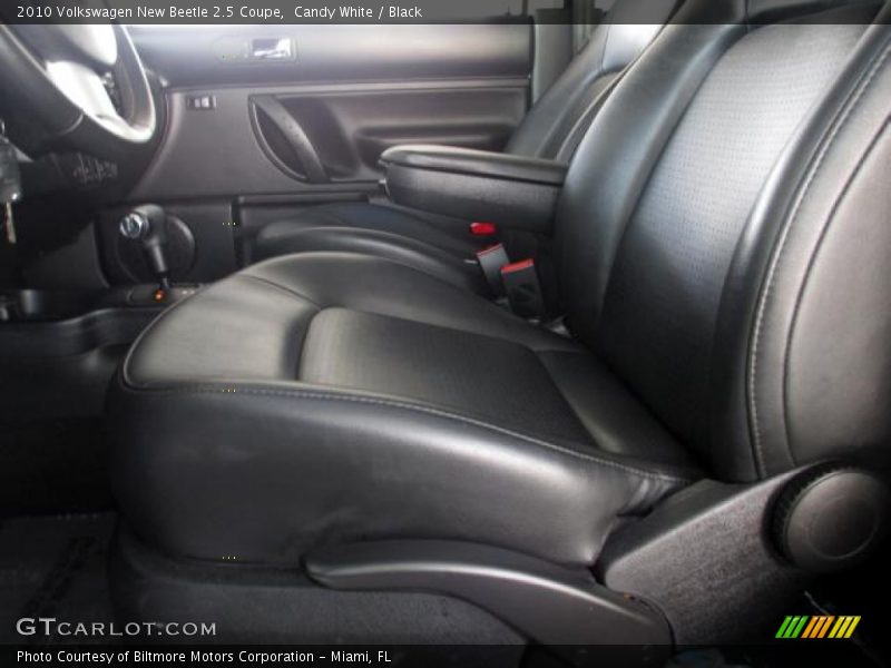 Candy White / Black 2010 Volkswagen New Beetle 2.5 Coupe