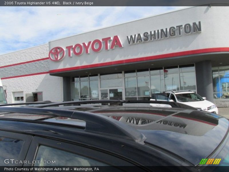 Black / Ivory Beige 2006 Toyota Highlander V6 4WD