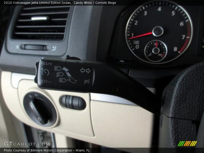 Candy White / Cornsilk Beige 2010 Volkswagen Jetta Limited Edition Sedan