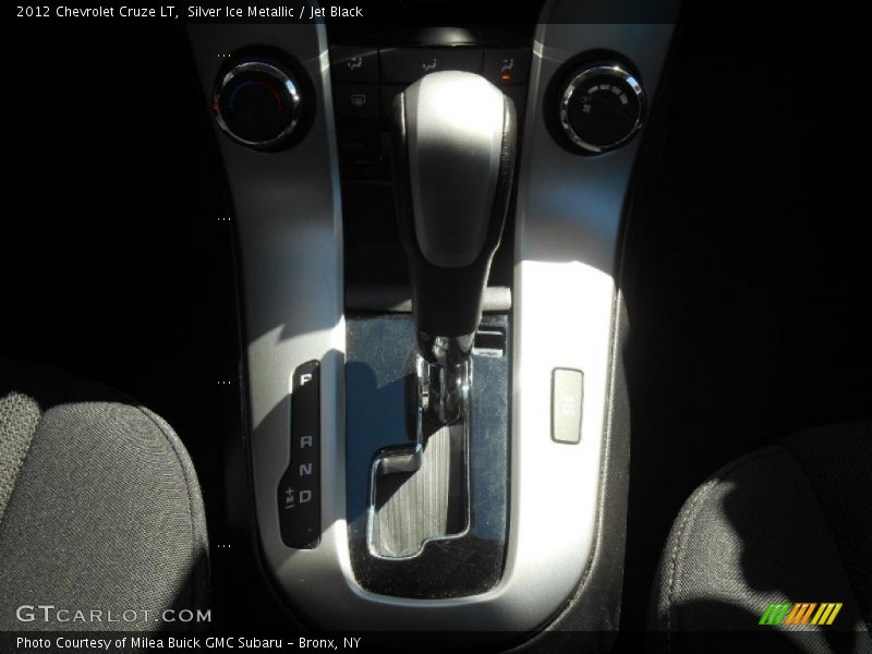 Silver Ice Metallic / Jet Black 2012 Chevrolet Cruze LT
