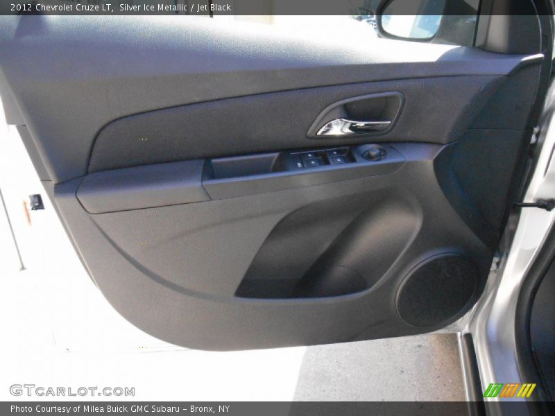 Silver Ice Metallic / Jet Black 2012 Chevrolet Cruze LT