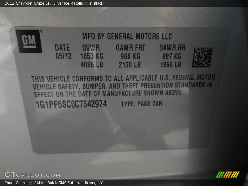 Silver Ice Metallic / Jet Black 2012 Chevrolet Cruze LT