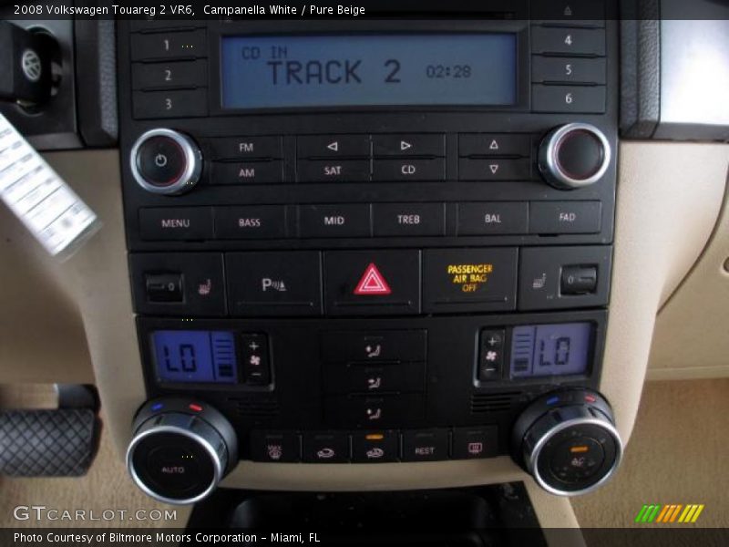 Campanella White / Pure Beige 2008 Volkswagen Touareg 2 VR6