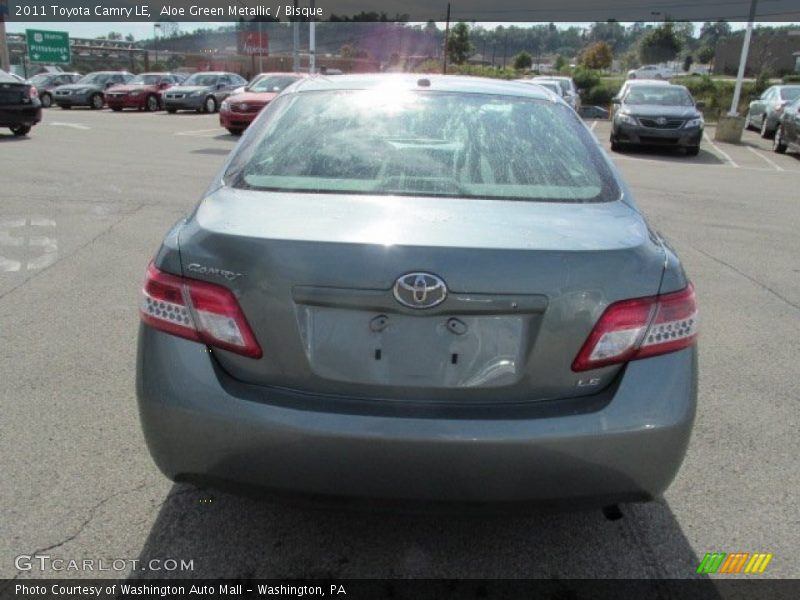 Aloe Green Metallic / Bisque 2011 Toyota Camry LE