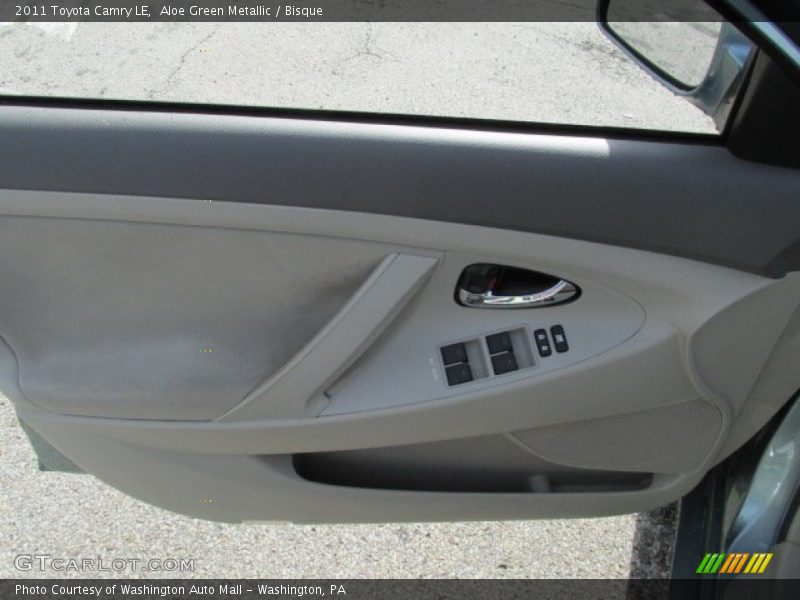 Aloe Green Metallic / Bisque 2011 Toyota Camry LE