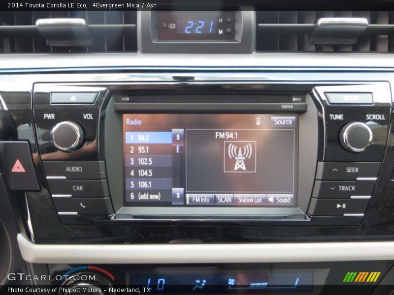 Audio System of 2014 Corolla LE Eco