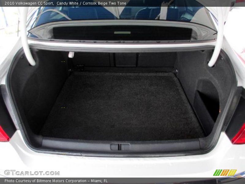 Candy White / Cornsilk Beige Two Tone 2010 Volkswagen CC Sport
