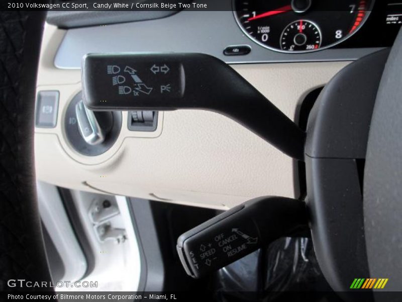 Candy White / Cornsilk Beige Two Tone 2010 Volkswagen CC Sport