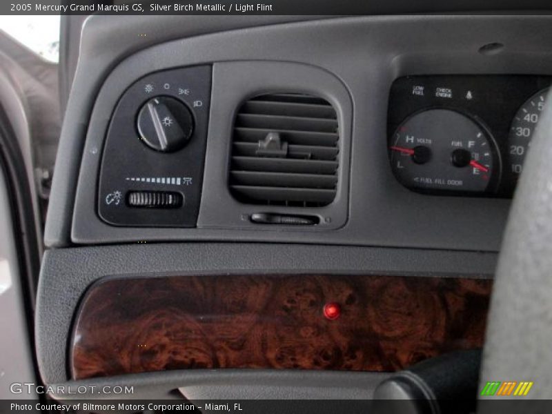 Silver Birch Metallic / Light Flint 2005 Mercury Grand Marquis GS