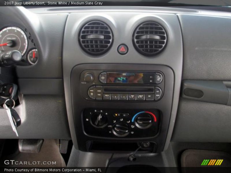 Stone White / Medium Slate Gray 2007 Jeep Liberty Sport