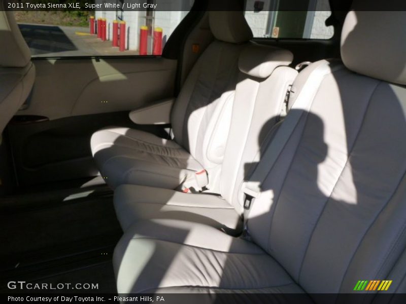 Super White / Light Gray 2011 Toyota Sienna XLE