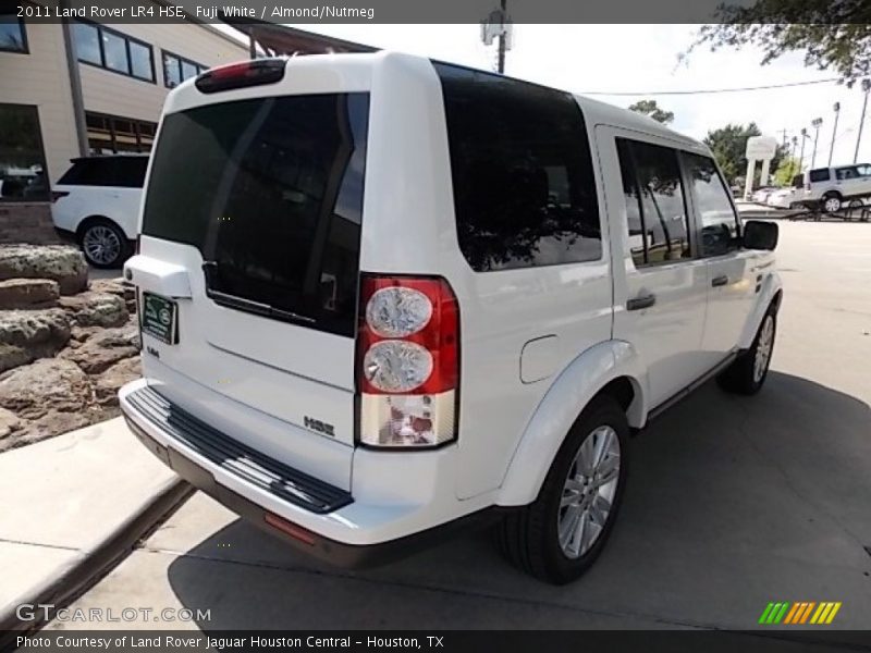 Fuji White / Almond/Nutmeg 2011 Land Rover LR4 HSE