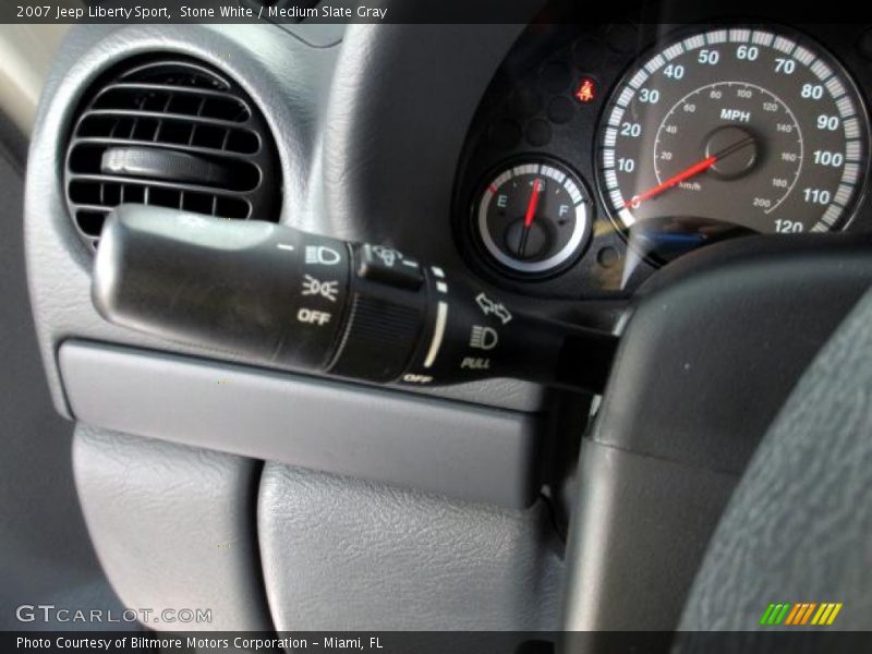 Stone White / Medium Slate Gray 2007 Jeep Liberty Sport