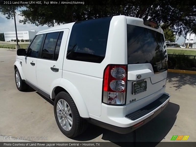 Fuji White / Almond/Nutmeg 2011 Land Rover LR4 HSE