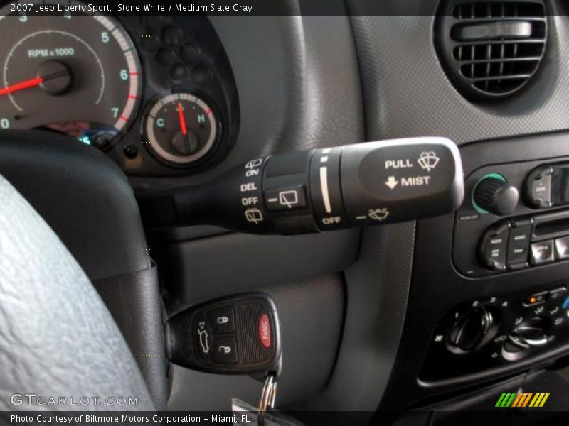 Stone White / Medium Slate Gray 2007 Jeep Liberty Sport