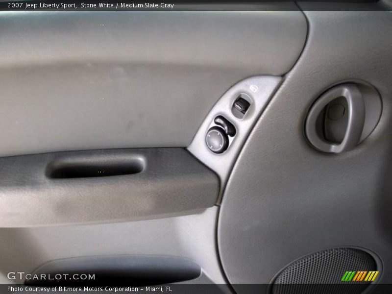 Stone White / Medium Slate Gray 2007 Jeep Liberty Sport