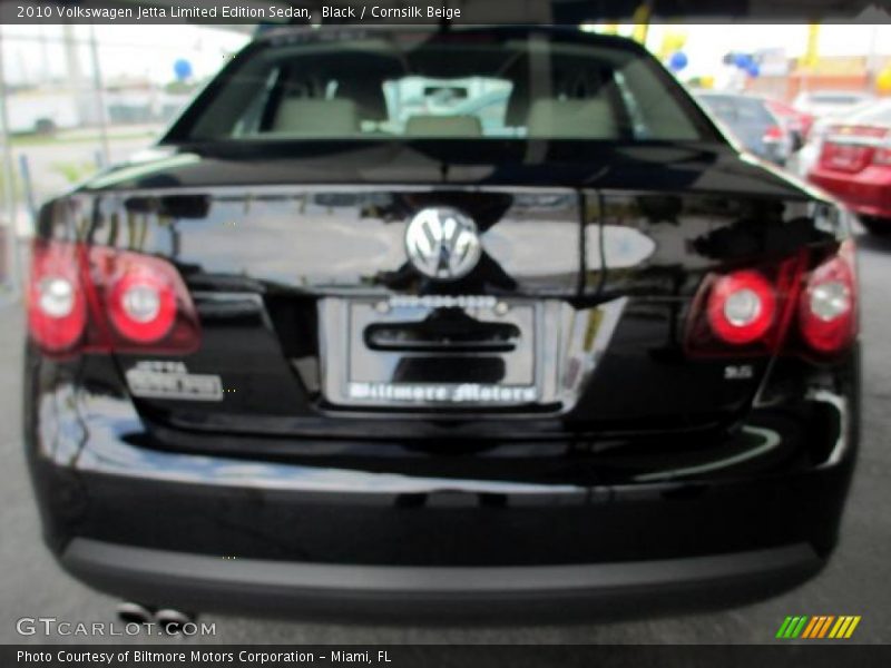 Black / Cornsilk Beige 2010 Volkswagen Jetta Limited Edition Sedan