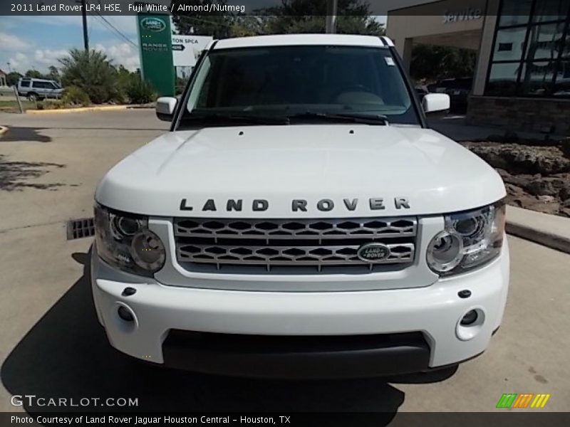 Fuji White / Almond/Nutmeg 2011 Land Rover LR4 HSE